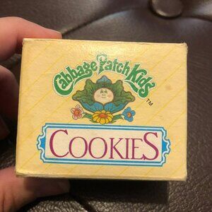 Cabbage Patch Kids Cookies Animal Cookies In box 80s Vtg